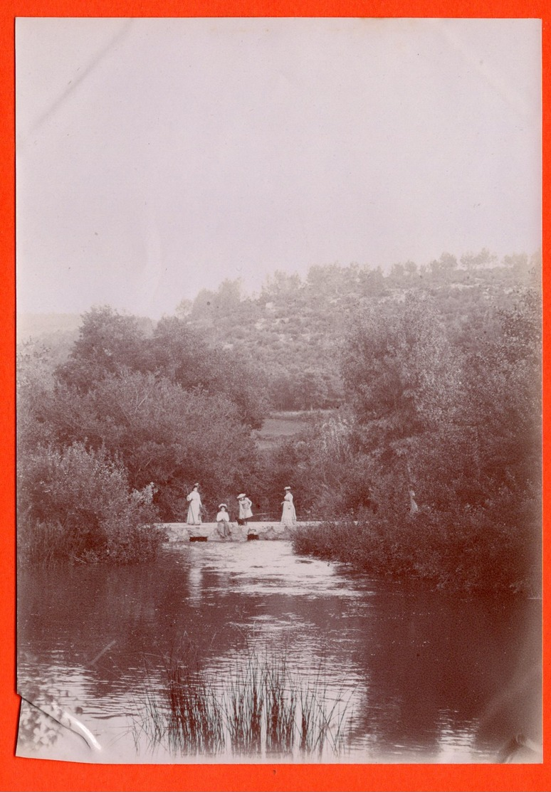 PHOTO ANCIENNE - 83 - CABASSE - COMBECAVE - FEMMES SUR LE GUÉ DE LA RIVIÈRE ( 12 X 17 Cm) - Otros & Sin Clasificación