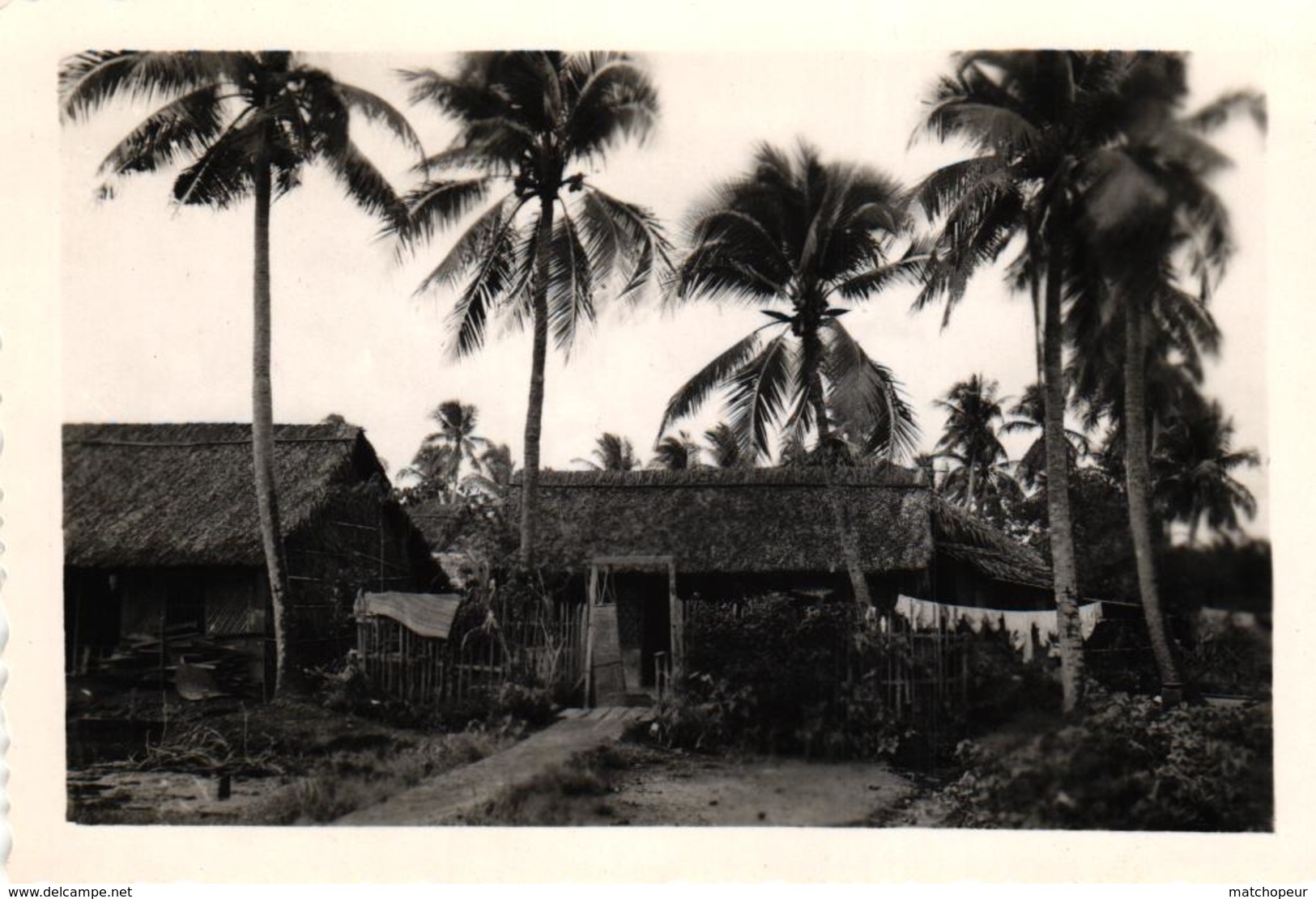 LOT DE 20 PHOTOS DE COCHINCHINE - SAIGON ET ENVIRONS A IDENTIFIER - ANNEE 1955