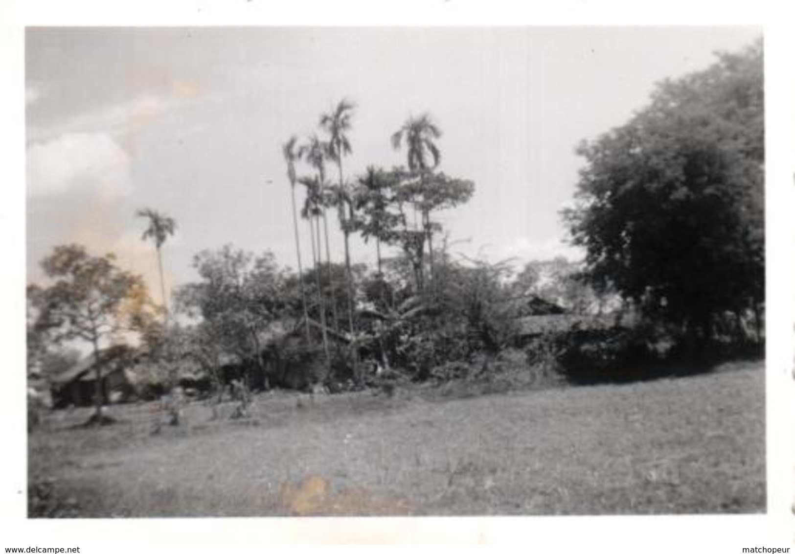 LOT DE 20 PHOTOS DE COCHINCHINE - SAIGON ET ENVIRONS A IDENTIFIER - ANNEE 1955