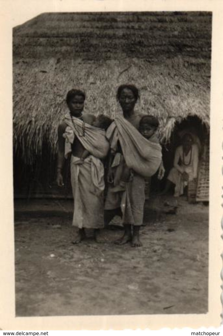 LOT DE 40 PHOTOS DE COCHINCHINE - SAIGON ET ENVIRONS A IDENTIFIER - ANNEE 1955