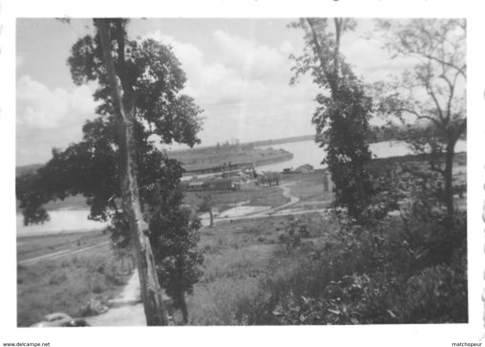 LOT DE 40 PHOTOS DE COCHINCHINE - SAIGON ET ENVIRONS A IDENTIFIER - ANNEE 1955