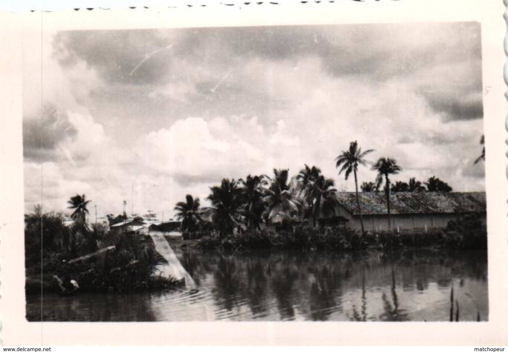 LOT DE 40 PHOTOS DE COCHINCHINE - SAIGON ET ENVIRONS A IDENTIFIER - ANNEE 1955