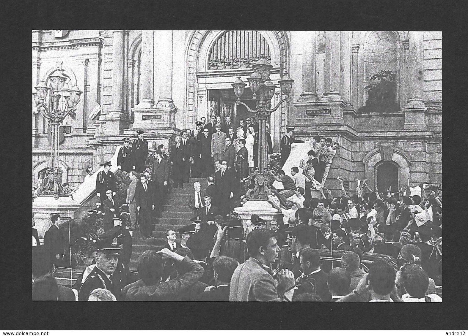 POLITIQUE - MONTRÉAL 1967 LE GÉNÉRAL CHARLES DE GAULLE À L'HÔTEL DE VILLE DE MONTRÉAL - Personnages