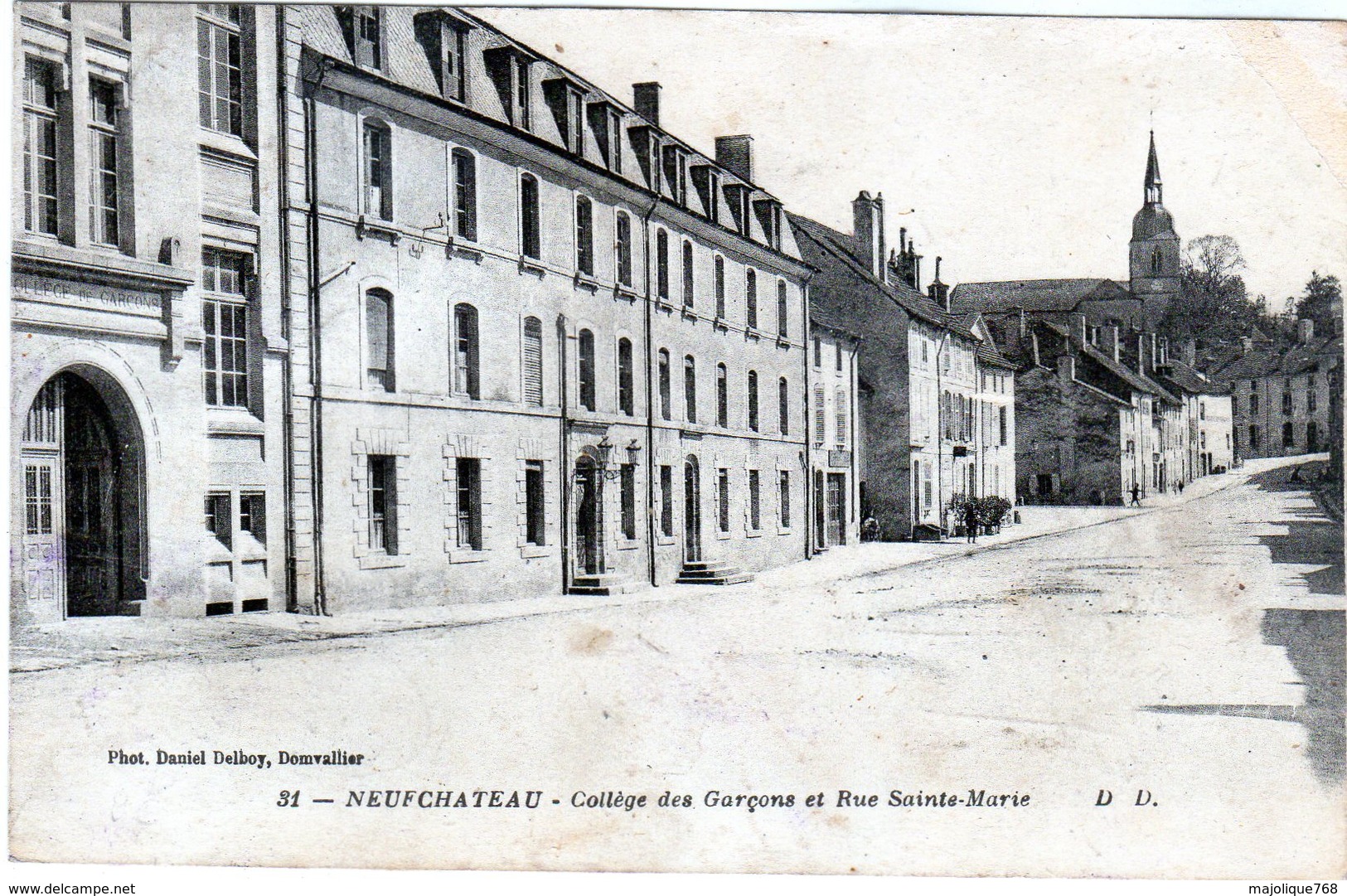 Cpa - Neufchateau - Collège Des Garçons Et Rue Sainte-Marie - - Neufchateau