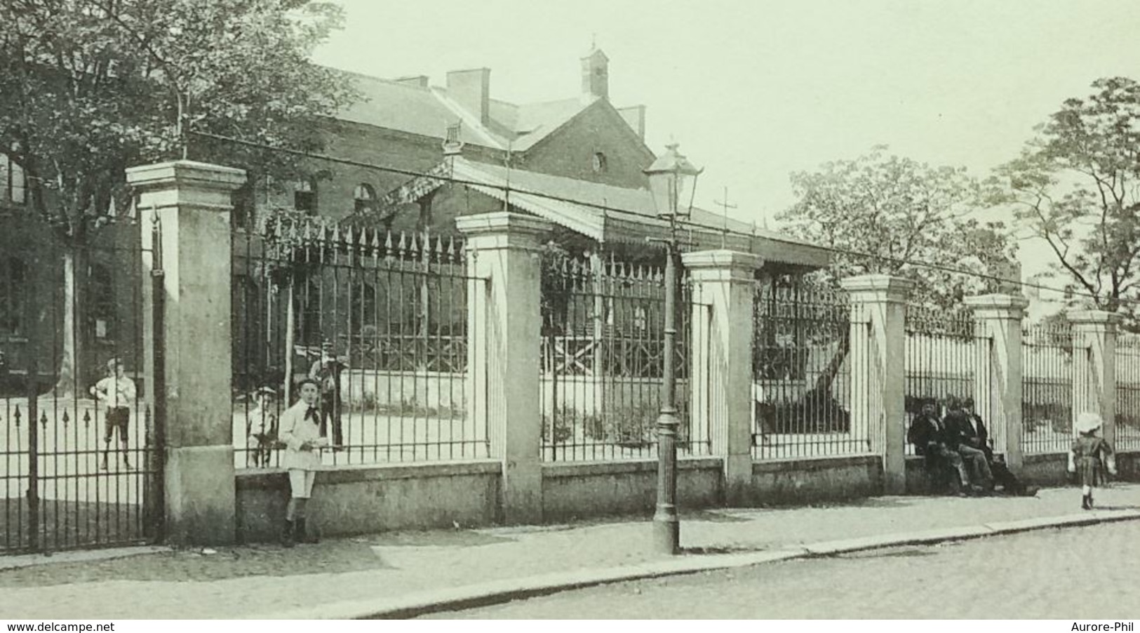 Quiévrain L'Ecole Moyenne - Quiévrain