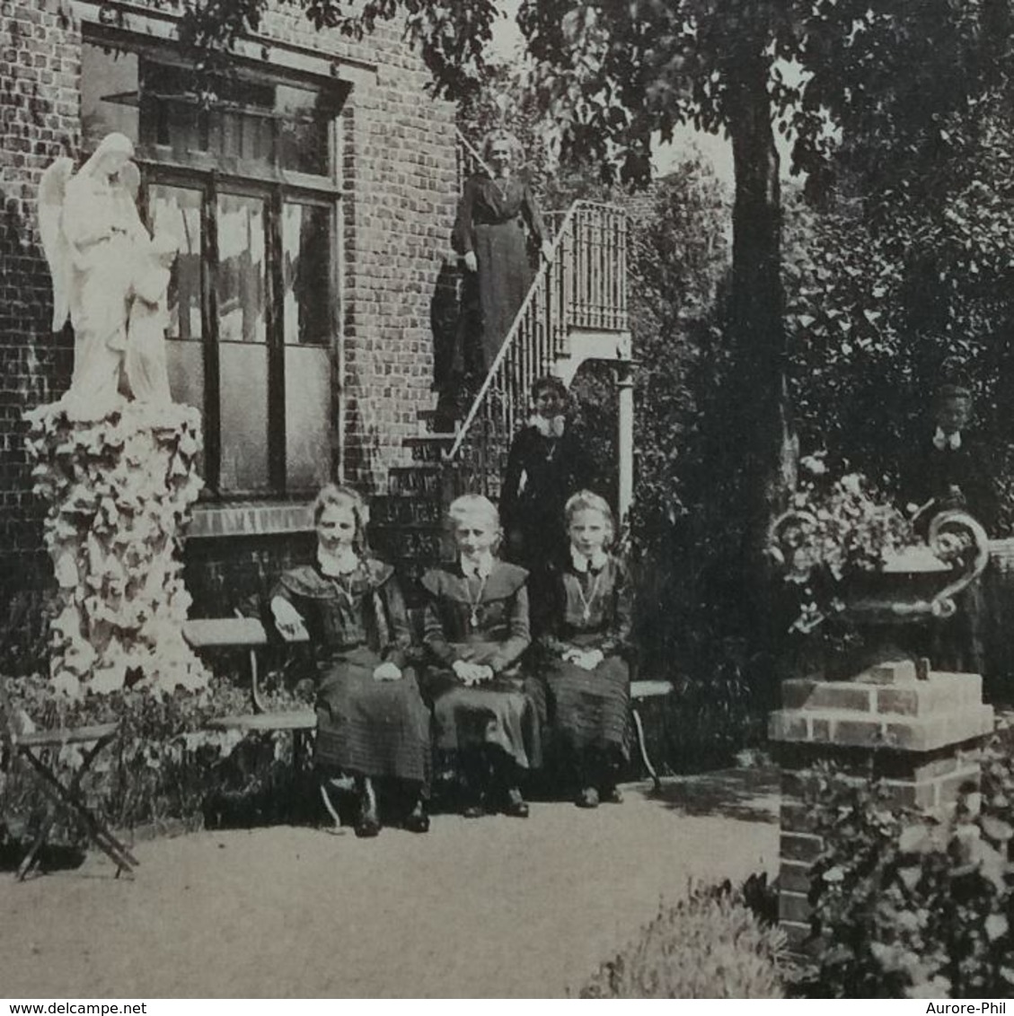 Quiévrain Pensionnat Des Sœurs De Saint-Marie Vue Du Jardin - Quiévrain