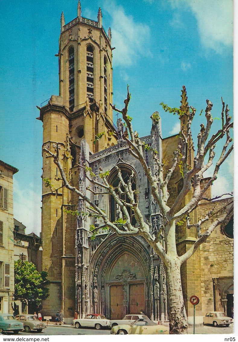 CPSM 13 ( Bouches Du Rhone ) - AIX En PROVENCE - Cathedrale Saint Sauveur - Facade ( XII E S )  Et Clocher ( XV E S ) - Aix En Provence