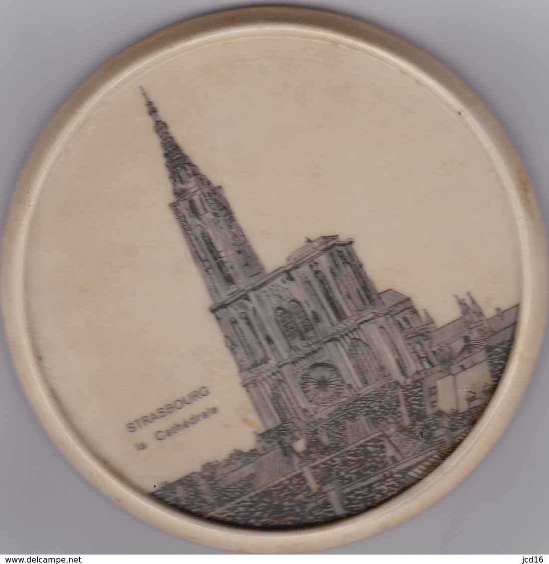 STRASBOURG La Cathédrale "dessous De Bouteille" Amis D'Alsace N° 006229 Comité Interpro Colmar - Autres & Non Classés