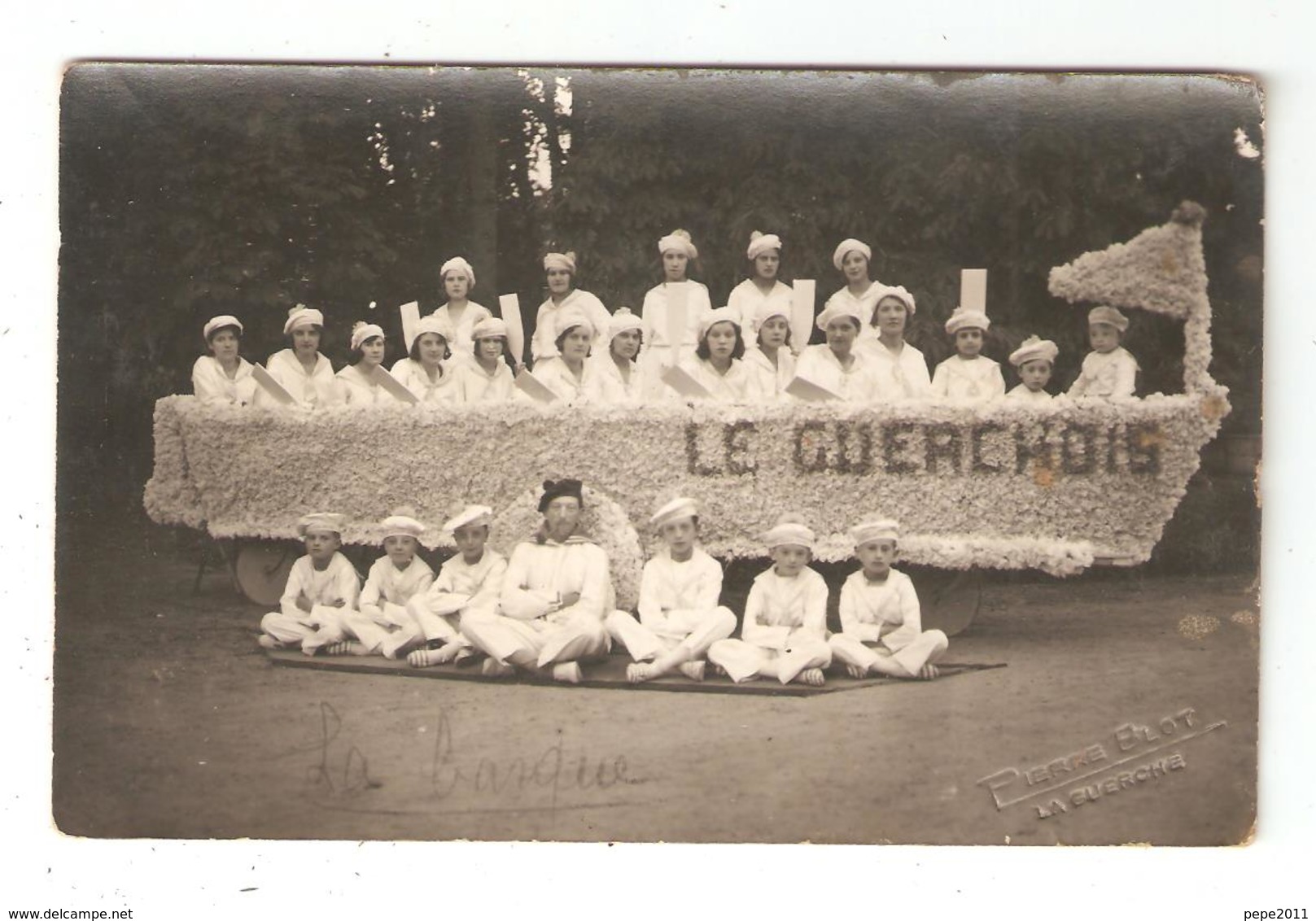 Carte Photo  18 LA GUERCHE Sur L'AUBOIS Cavalcade Char  Fleuri La Barque Le Guerchois Marins - La Guerche Sur L'Aubois