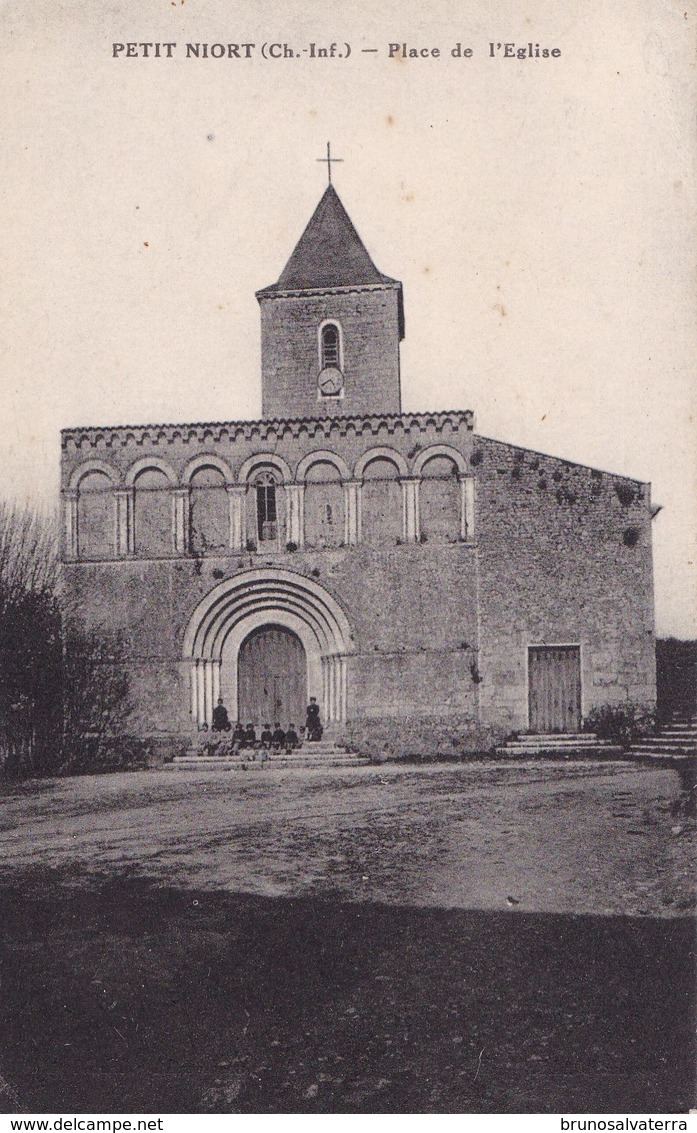 PETIT NIORT - Place De L'Eglise - Autres & Non Classés