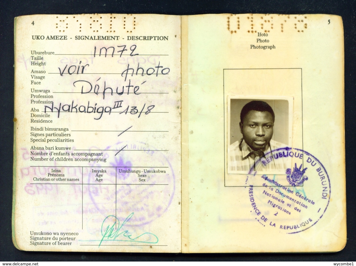 BURUNDI - Expired Diplomatic Passport. Damaged Cover. All Used Visa Pages Scanned - Historische Documenten