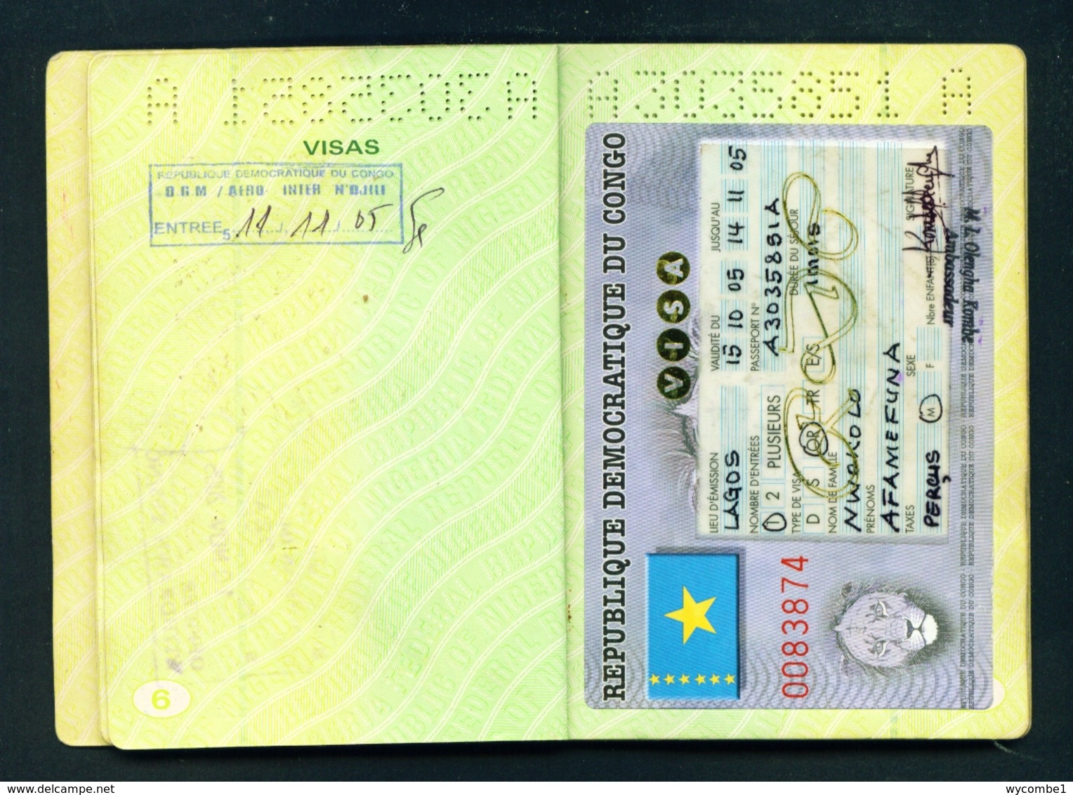 NIGERIA - Complete Expired Passport.  Good Cover. All Used Pages Scanned. - Historical Documents