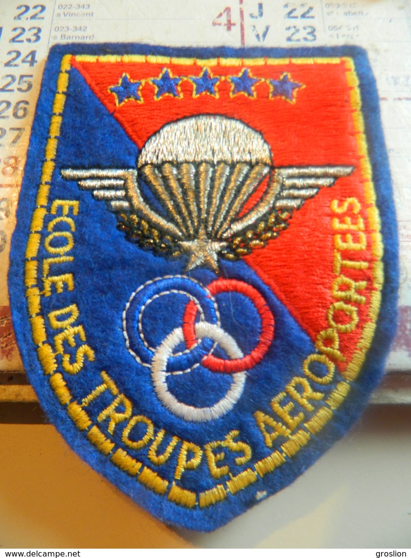 INSIGNE PATCH TISSU E T A P . ECOLE DEXS TROUPES AEROPORTEES - Armée De L'air