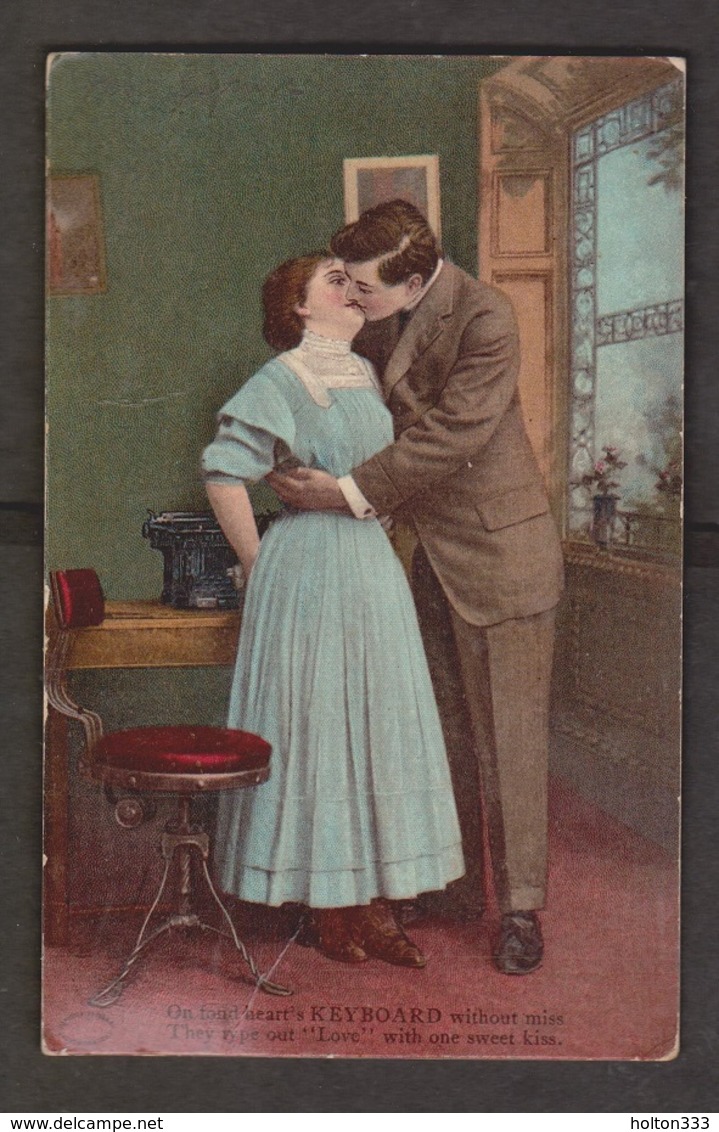 Romantic - Couple Kissing - Used 1909 - Slight Edge & Corner Wear - Couples