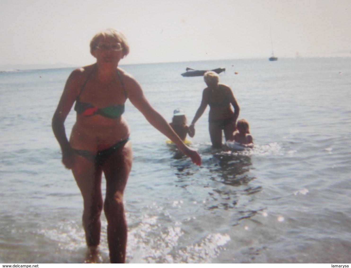 SORTIE DE BAIN à LA CAPTE HYÈRES VAR EN 1992  Photographie  Photo Floue Pas Nette  Photo Originale - Lieux