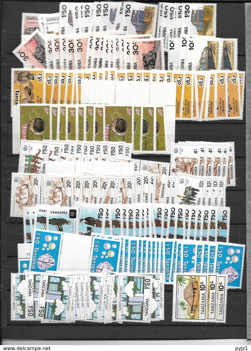 Tanzania MNH, Large Number Of Stamps ( 4 Scans) - Collections (sans Albums)