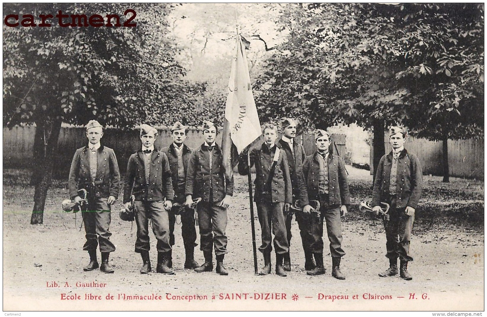 SAINT-DIZIER ECOLE LIBRE DE L'IMMACULEE CONCEPTION DRAPEAU ET CLAIRONS 52 - Saint Dizier