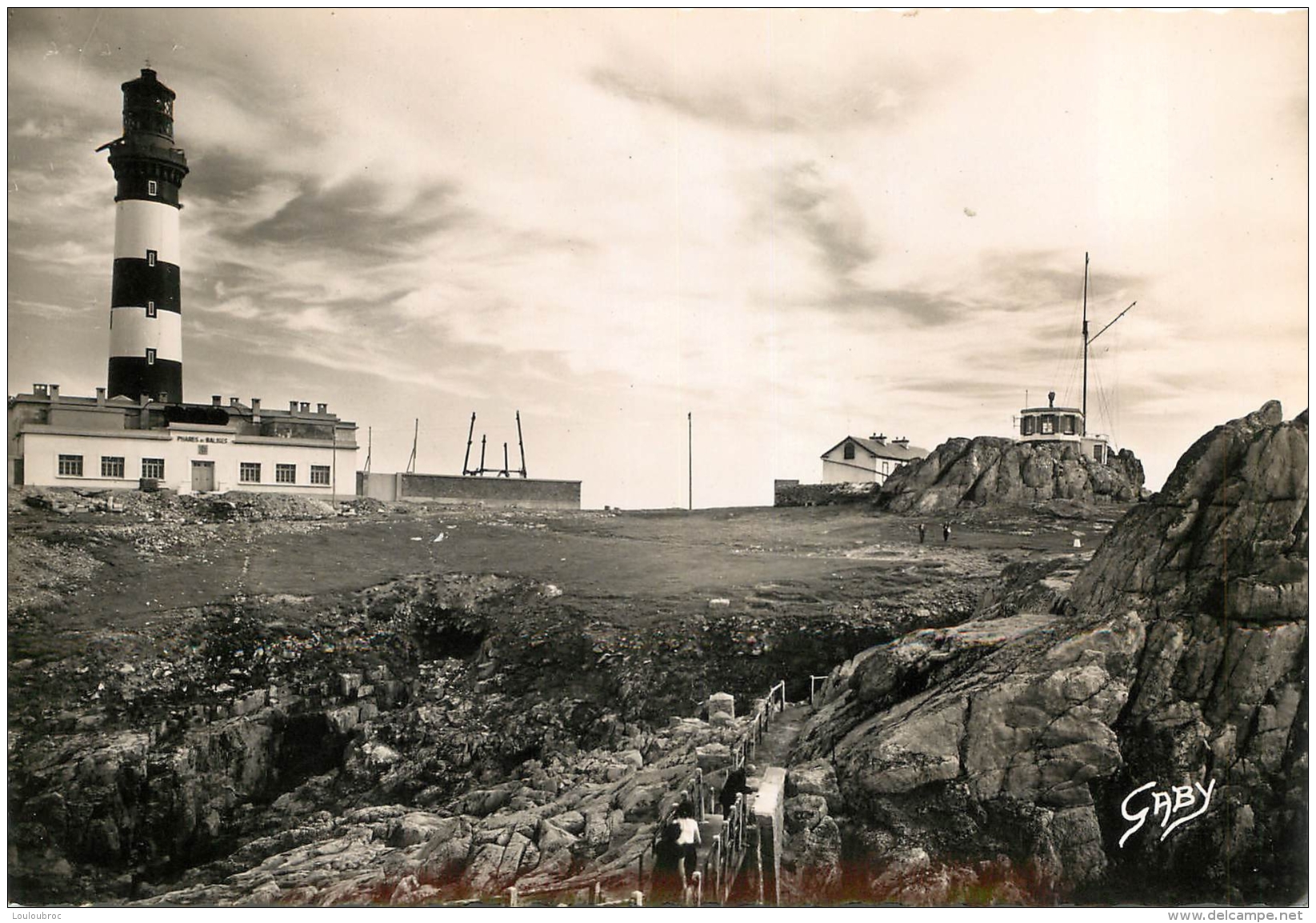 OUESSANT LE PHARE DU CREAC'H ET LE SEMAPHORE - Ouessant