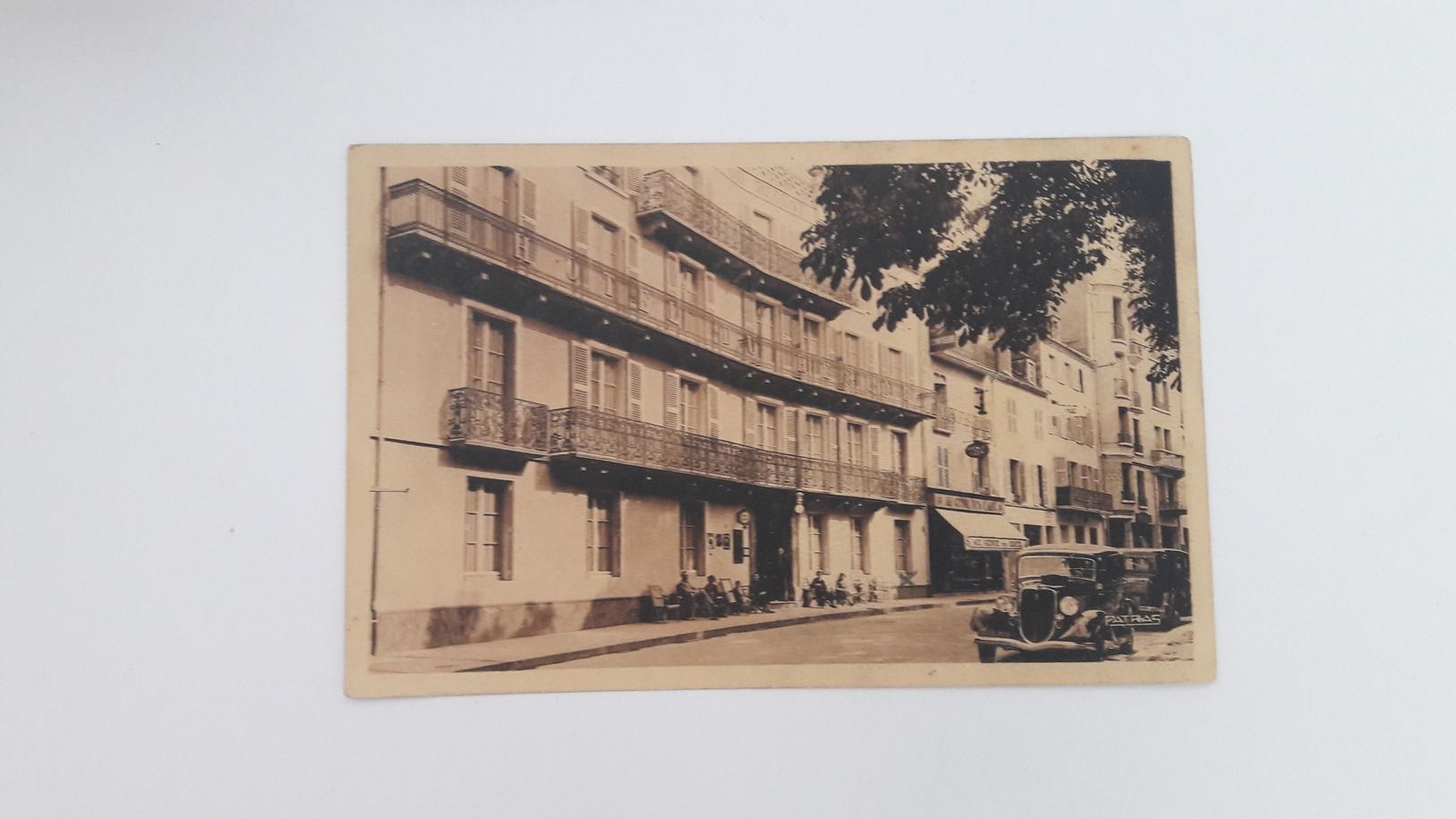 VICHY  (03)  Hotel Du Régent  - Entrée Du Parc - Vichy