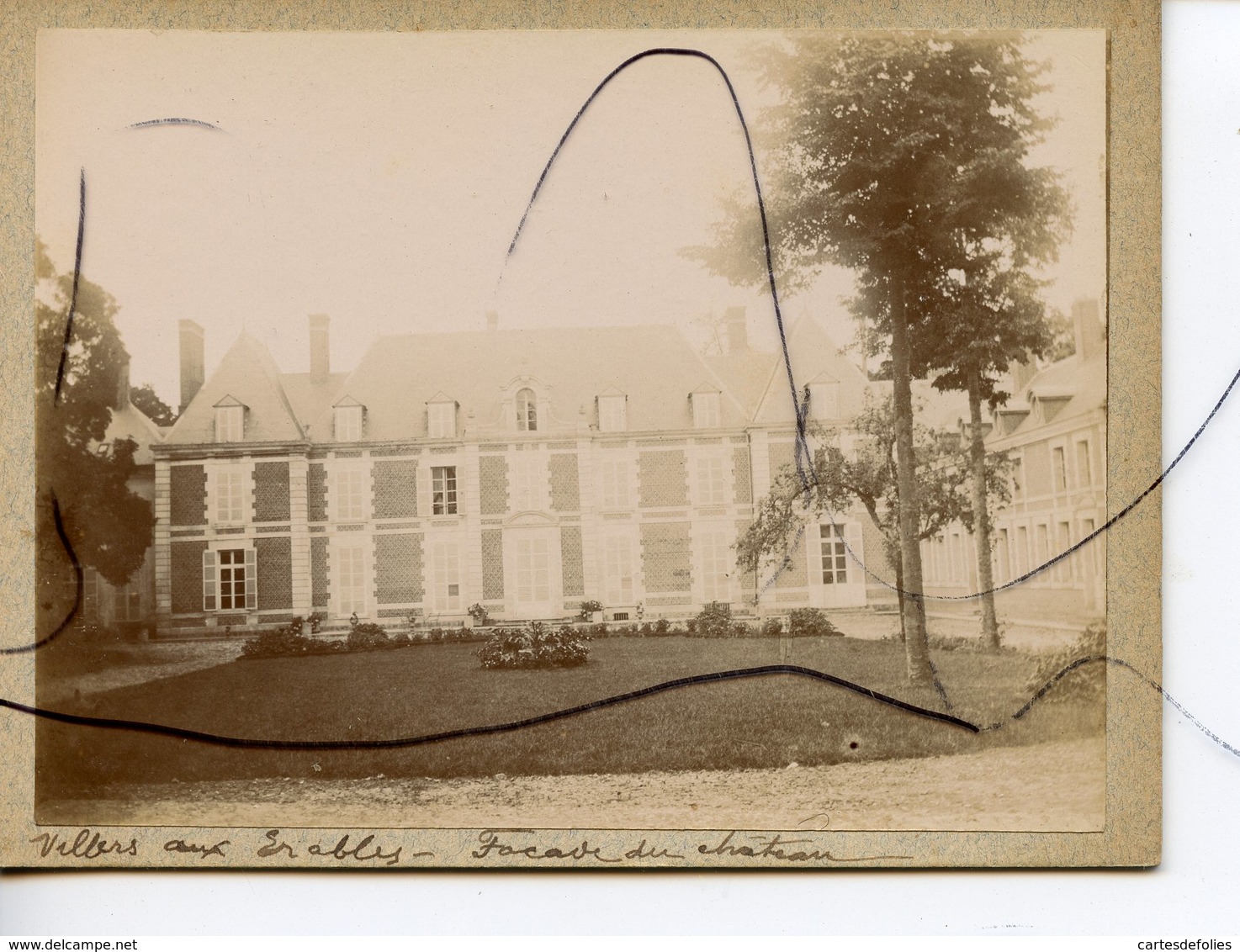 PHOTO ANIMÉE. SOMME . D80. Villers-aux-Érables . Facade Du Château - Lieux