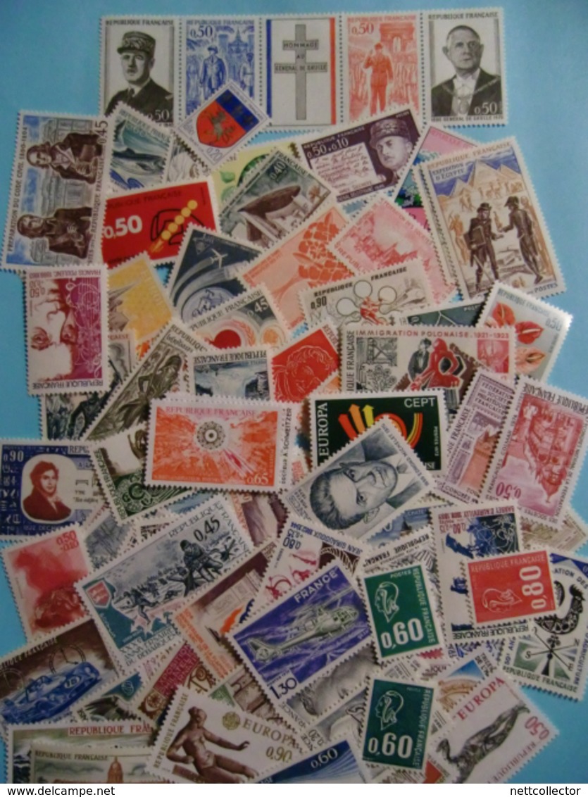 LES AFFAIRES DE L'ETE CARTON DE TIMBRES FRANCE EN MAJORITE POLYNESIE ET COLONIES A DECOUVRIR