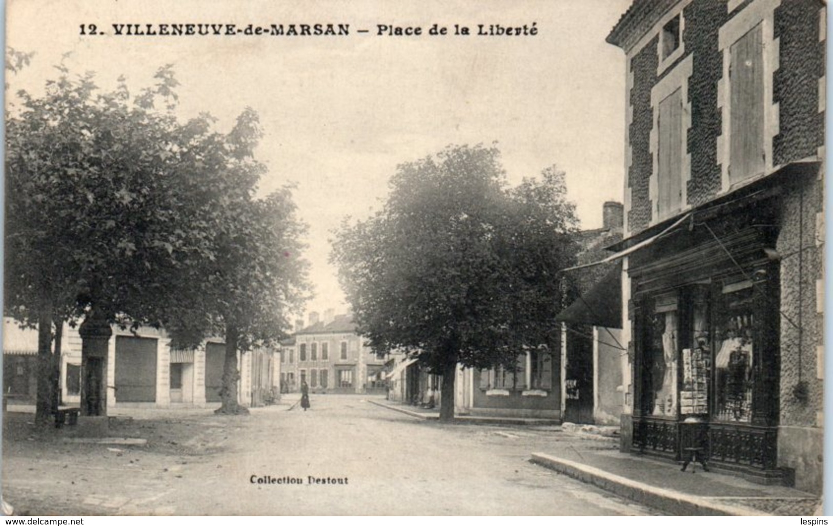 40 - VILLENEUVE De MARSAN -- Place De La Liberté - Villeneuve De Marsan