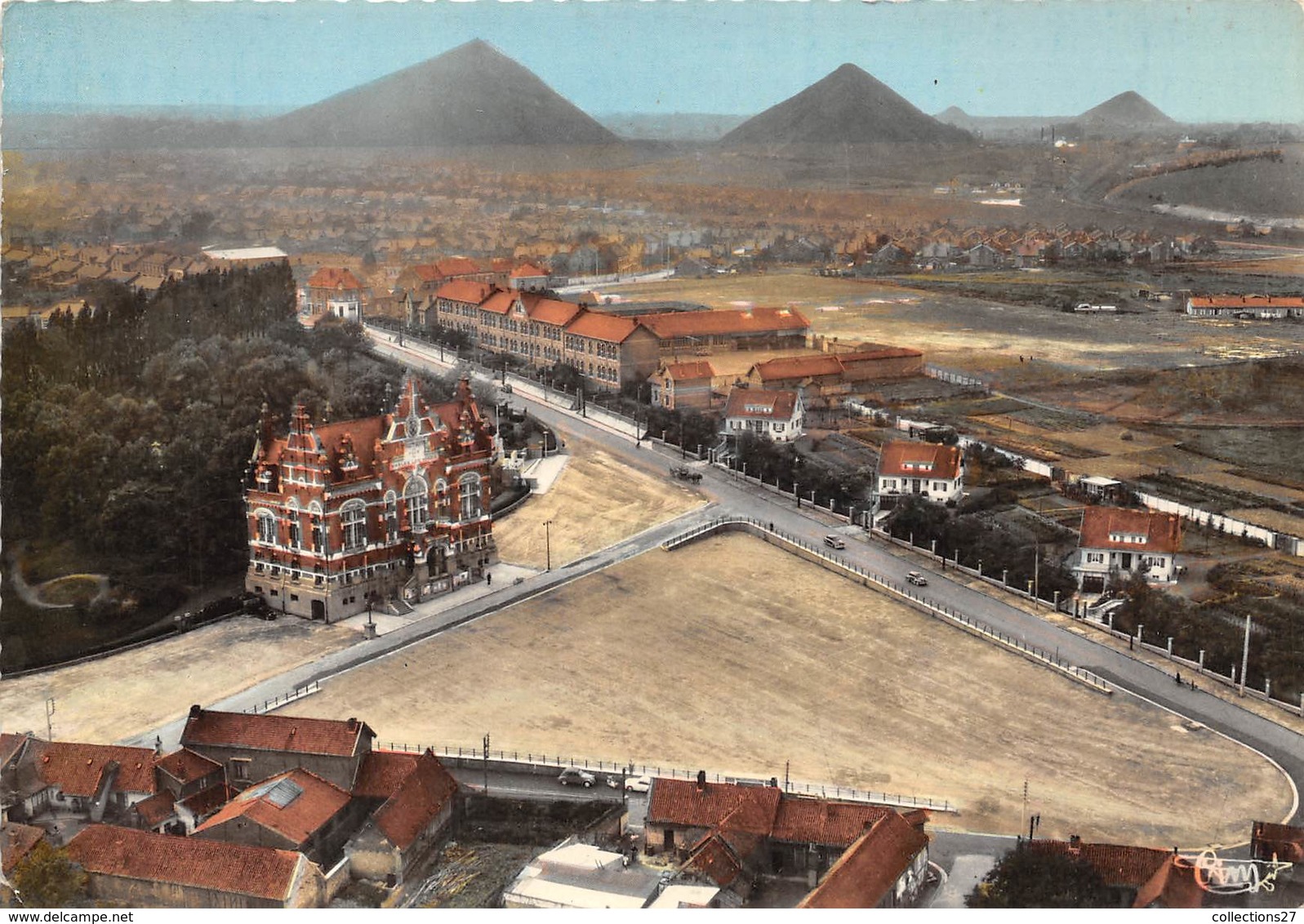 62-MARLES-LES-MINES- LA MAIRIE - LE GROUPE SCOLAIRE- VUE  AERIENNE - Sonstige & Ohne Zuordnung