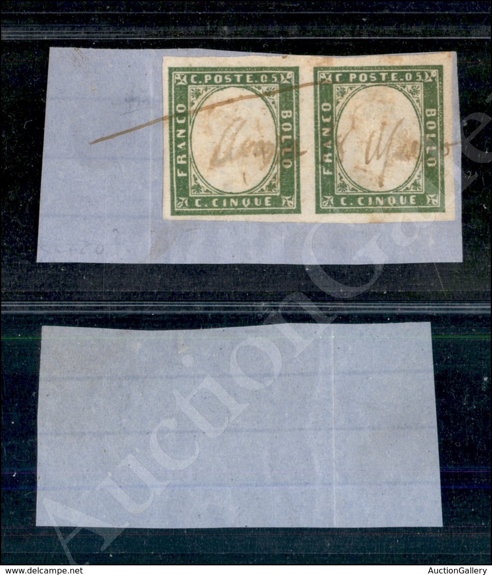 A17-119-A08-72 ANTICHI STATI - SARDEGNA - 1861 - Coppia Del 5 Cent Verde Oliva Chiaro (13Ca) Su Frammento Con Annullo A  - Autres & Non Classés