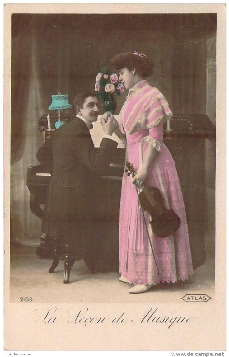 Carte-Photo De Cabinet - La Leçon De Musique, Violon Et Piano, Colorisée - Other & Unclassified