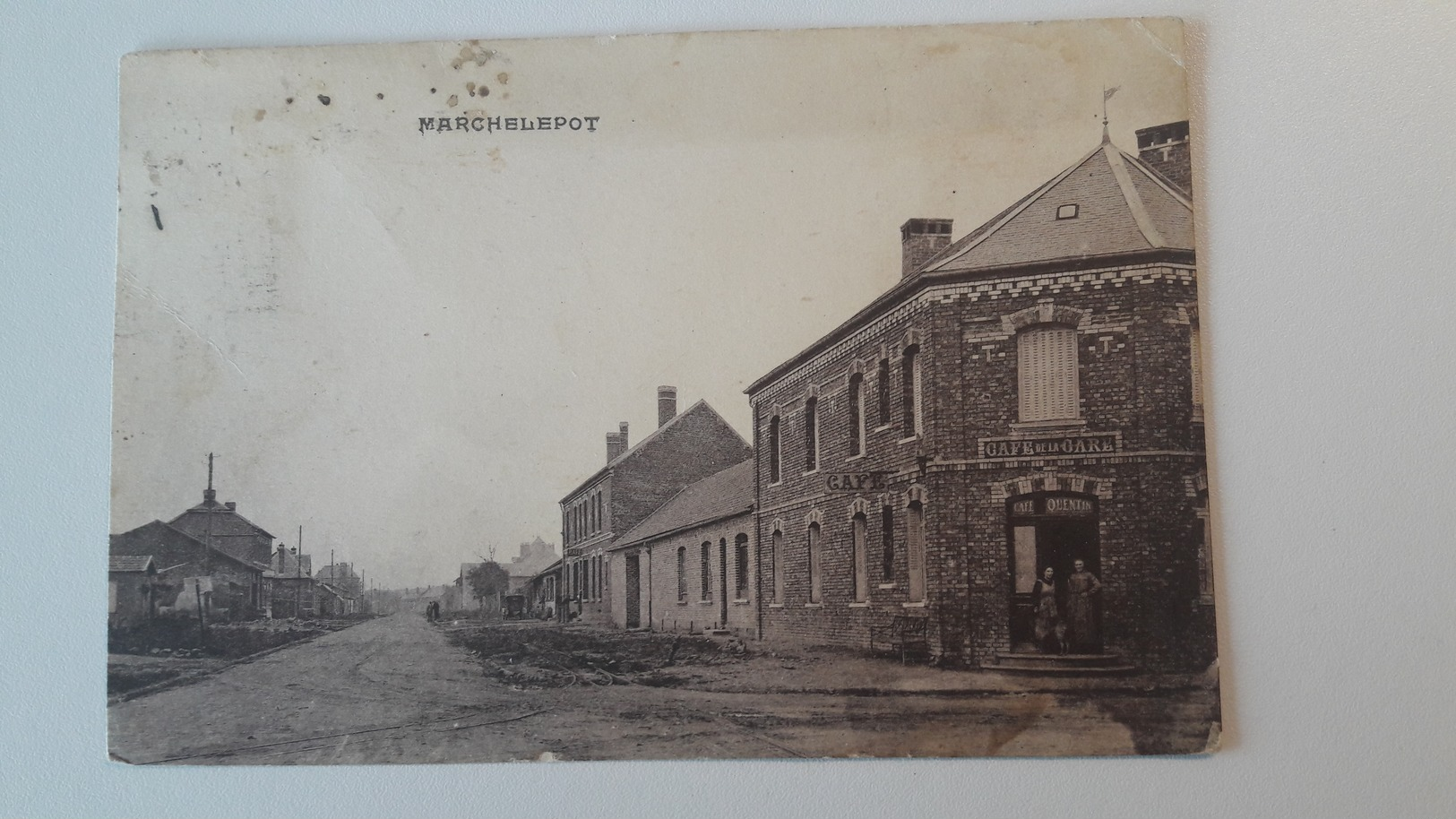 MARCHELEPOT   (80)   Vue Générale - Café De La Gare - Autres & Non Classés