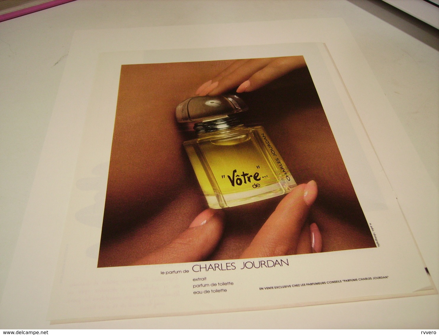 ANCIENNE AFFICHE  PUBLICITE PARFUM VOTRE DE CHARLE JOURDAN 1978 - Autres & Non Classés