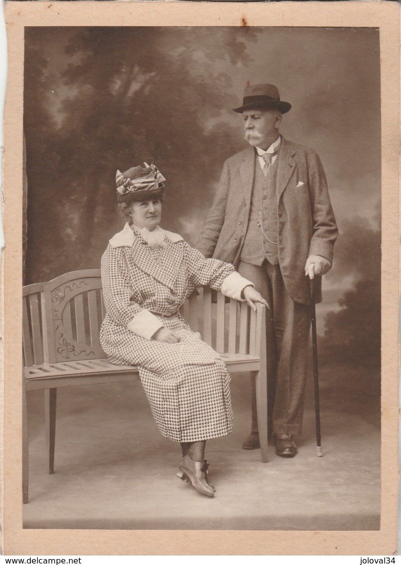 Photo N° 4 - Charles Léopold Van Eersel  Et Constance Van Eschen - Format 14 X 10,5 Cm Collée Sur Carton - Anciennes (Av. 1900)