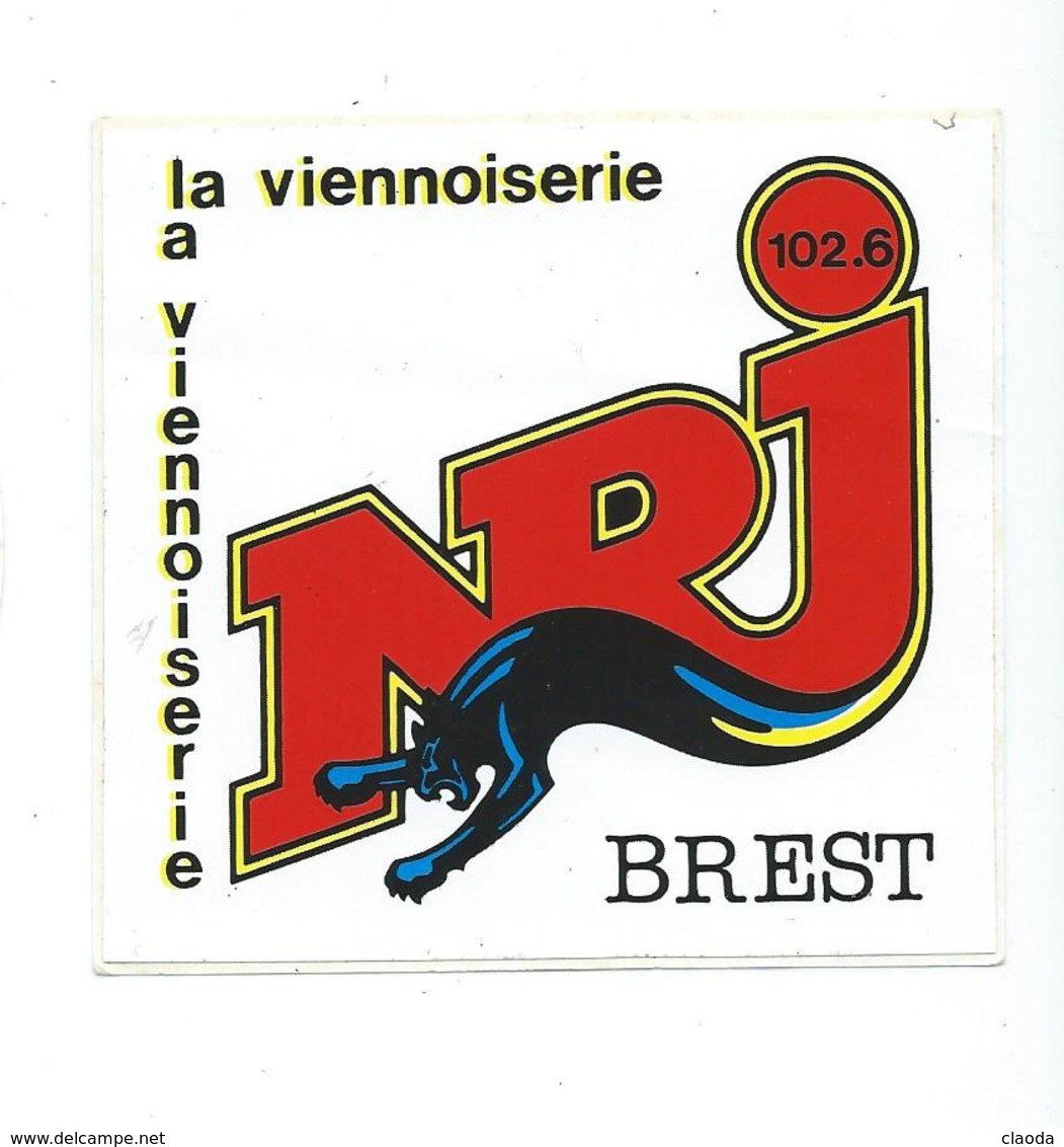 209 - AUTOCOLLANT - RADIO - NRJ BREST - 102.6 - LA VIENNOISERIE - Autocollants