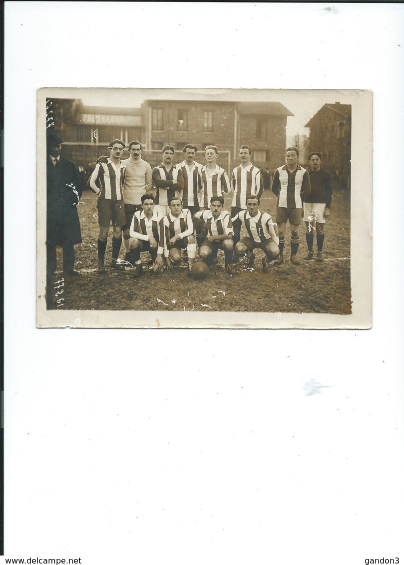 Photographie  Ancienne  De    L' Equipe Du  RED STAR - Agence De Reportage Photo  "MEURISSE" - - Football