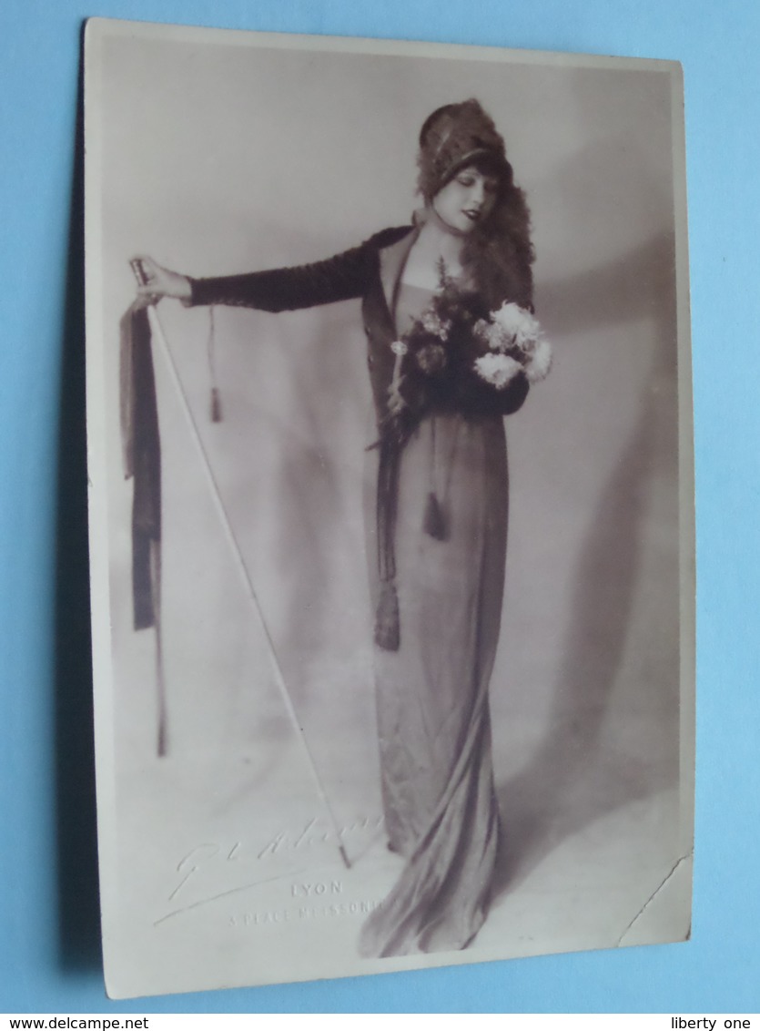 FLORIA TOSCA ( Fotokaart LYON 3 Place Meissonier ) > 19?? ( Zie Foto Details ) Coin Plier ! - Femmes Célèbres