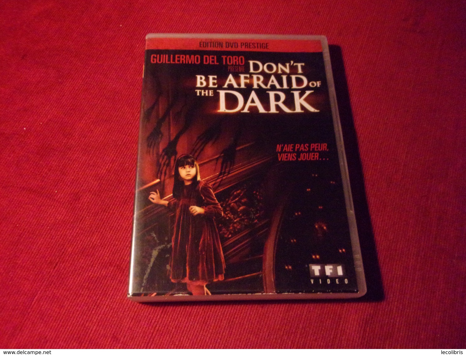 DON'T BE AFRAID OF THE DARK   °° N'AIE PAS PEUR DE JOUER - Horreur