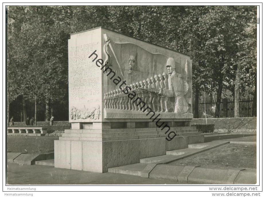 Berlin-Treptow - Sowjetisches Ehrenmal - Foto Ohne AK-Einteilung - Treptow