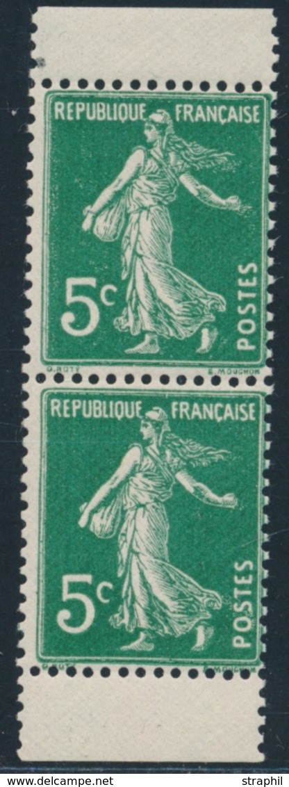 ** N°137m - Paire Verticale De Carnet - Papier X - Adhérence S/BDF - TB - 1906-38 Semeuse Camée