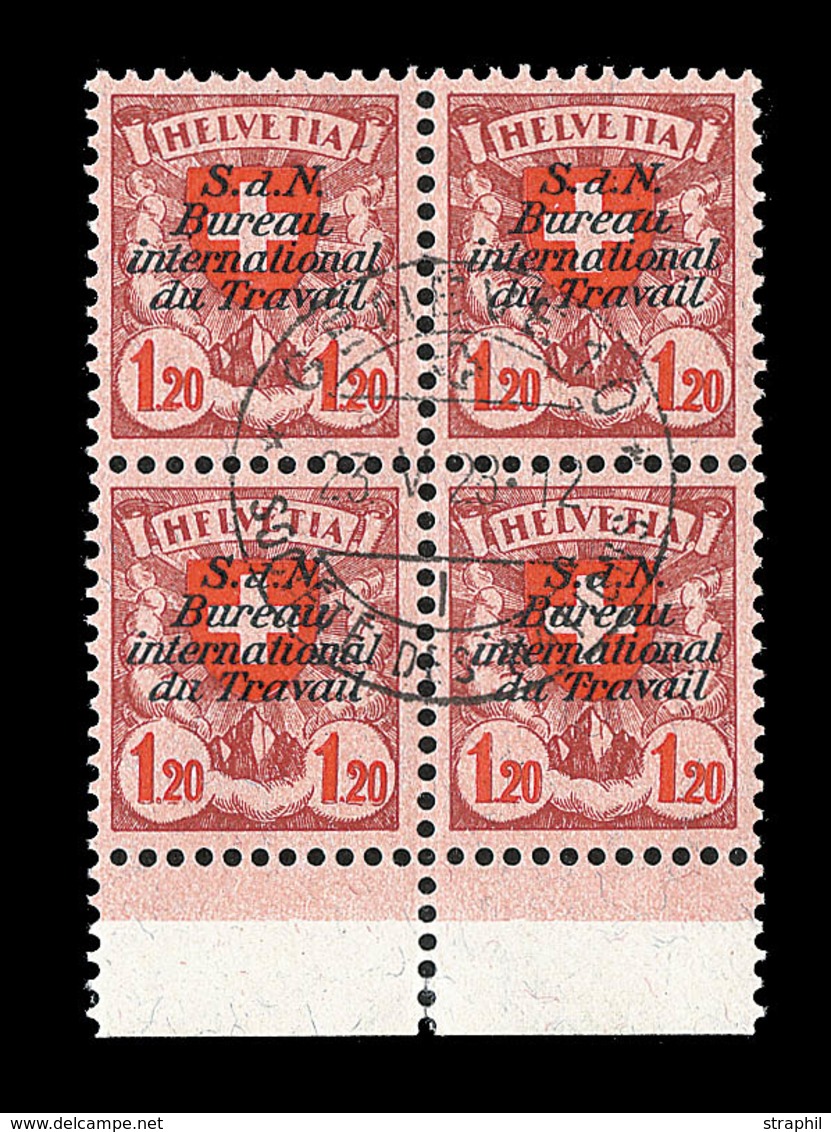 O N°73a - Bloc De 4 - BDF - Dt 1 Ex Avec Variété "HFLVETIA" - TB - Dienstmarken