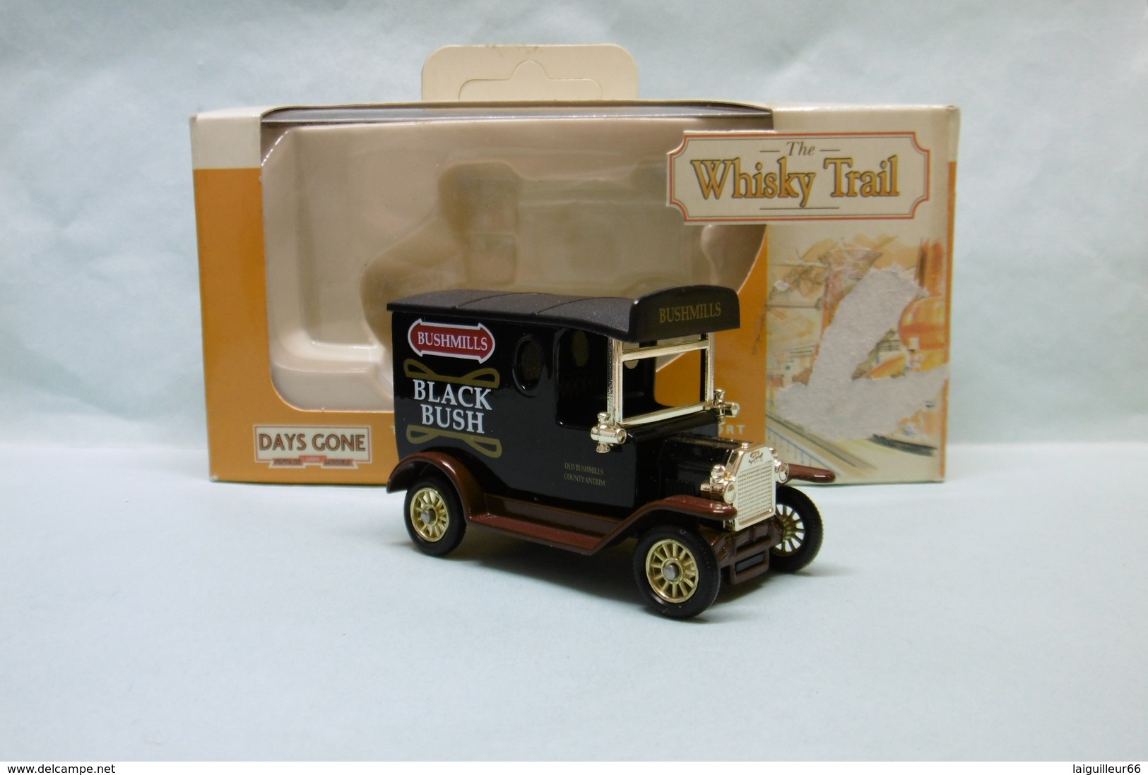 Lledo Days Gone - FORD MODEL T Van Fourgon 1920 BUSHMILLS BLACK BUSH Whisky Trail BO - Nutzfahrzeuge