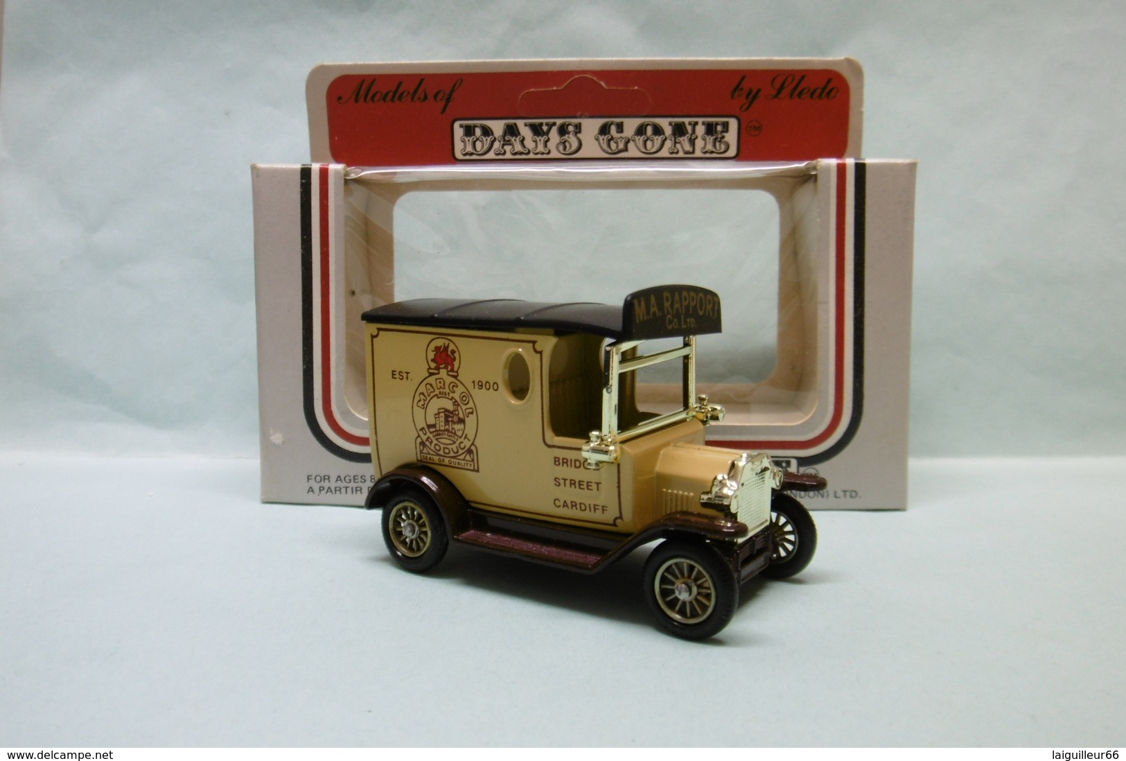 Lledo Days Gone - FORD MODEL T Van Fourgon 1920 MARCOL PRODUCT Sable BO - Vrachtwagens