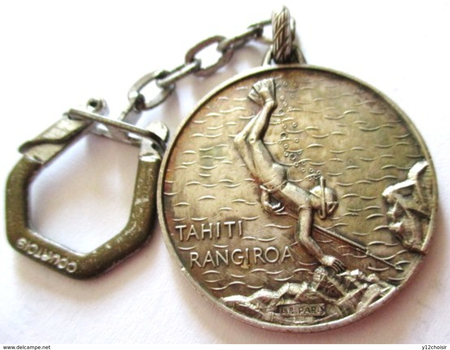 PORTE CLEFS COURTOIS PLONGEUR PLONGEE TAHITI RANGIROA 1965 CHAMPIONNAT DU MONDE DE CHASSE SOUS MARINE FFESSM CMAS - Key-rings