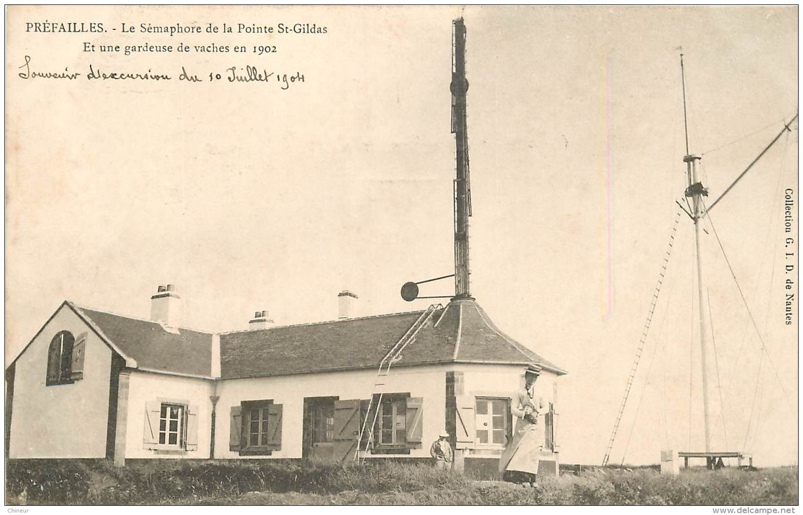 PREFAILLES LE SEMAPHORE DE LA POINTE SAINT GILDAS AVEC GARDEUSE DE VACHES EN 1902 - Préfailles