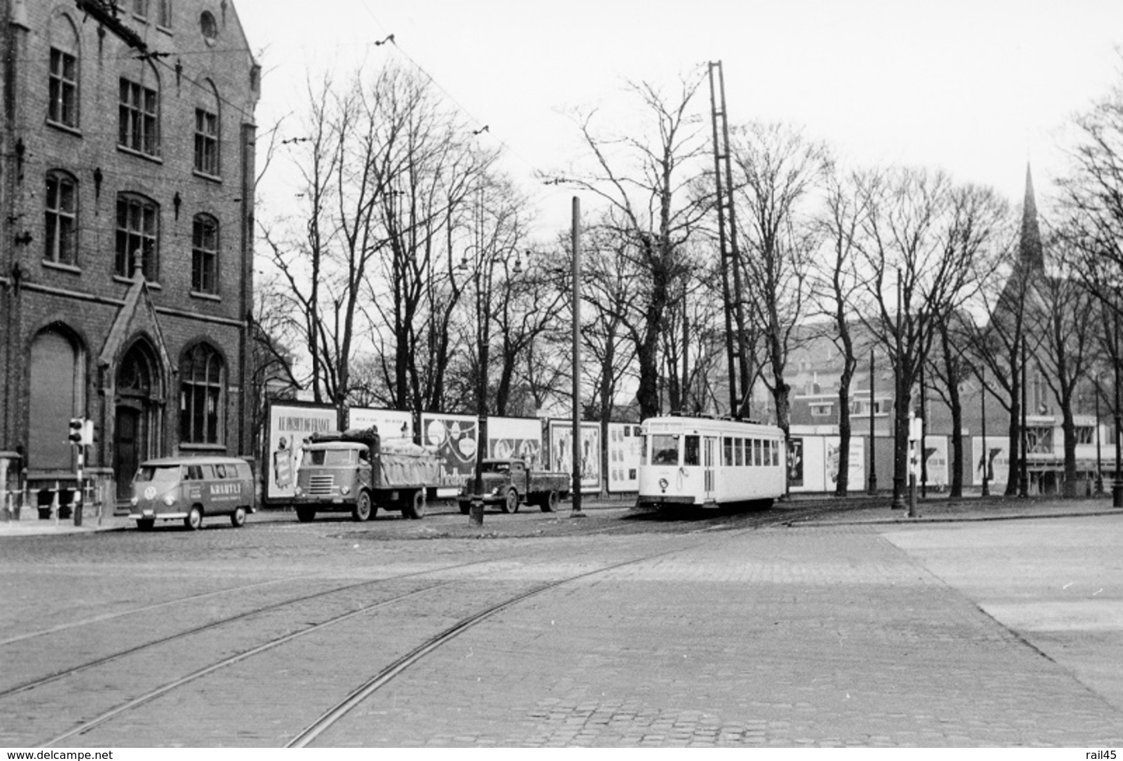 Ganshoren (Basilique). SNCV Brabant. Cliché Jacques Bazin. 31-01-1958 - Trains