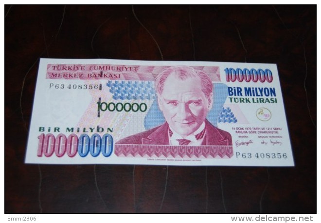 2002 Türkei 1,000,000  Lira  / 7. Emisyon 3. Tertip Serie : P  / UNC - Turquie