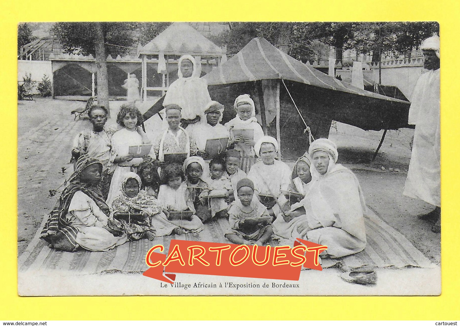 CPA 33 L'Exposition De Bordeaux 1907 - Le Village Africain - Famille Noire Scènes Et Types - Afrique