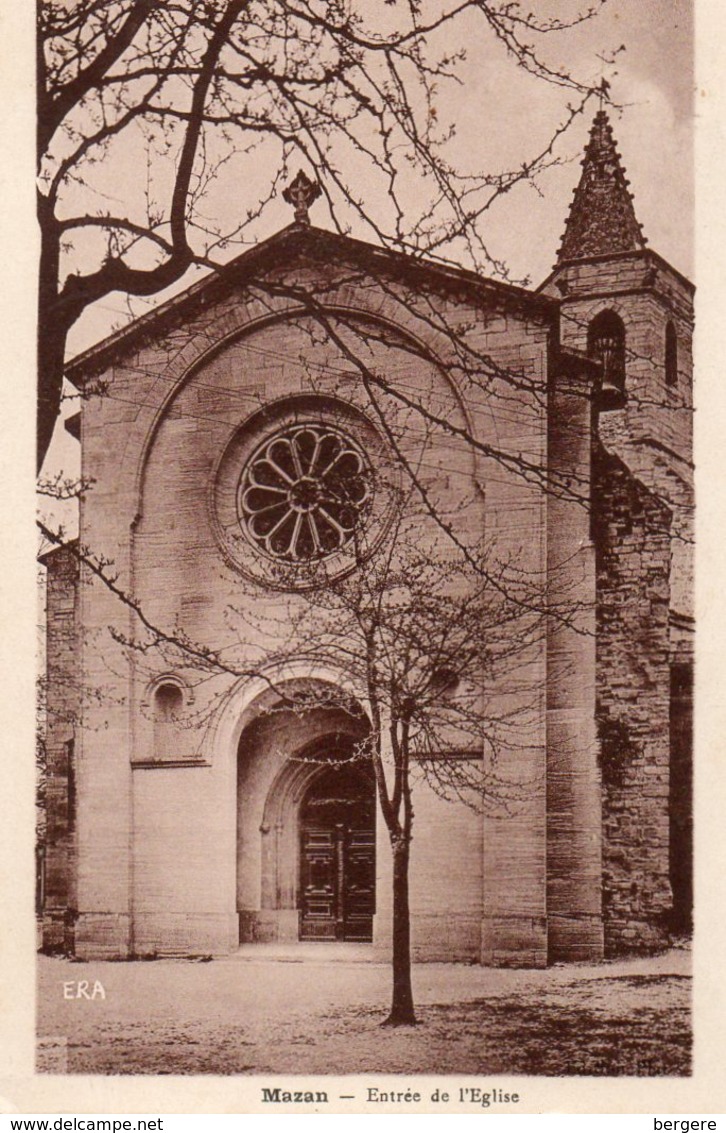 84. CPA. MAZAN. Entrée De L'église. 1945. - Mazan