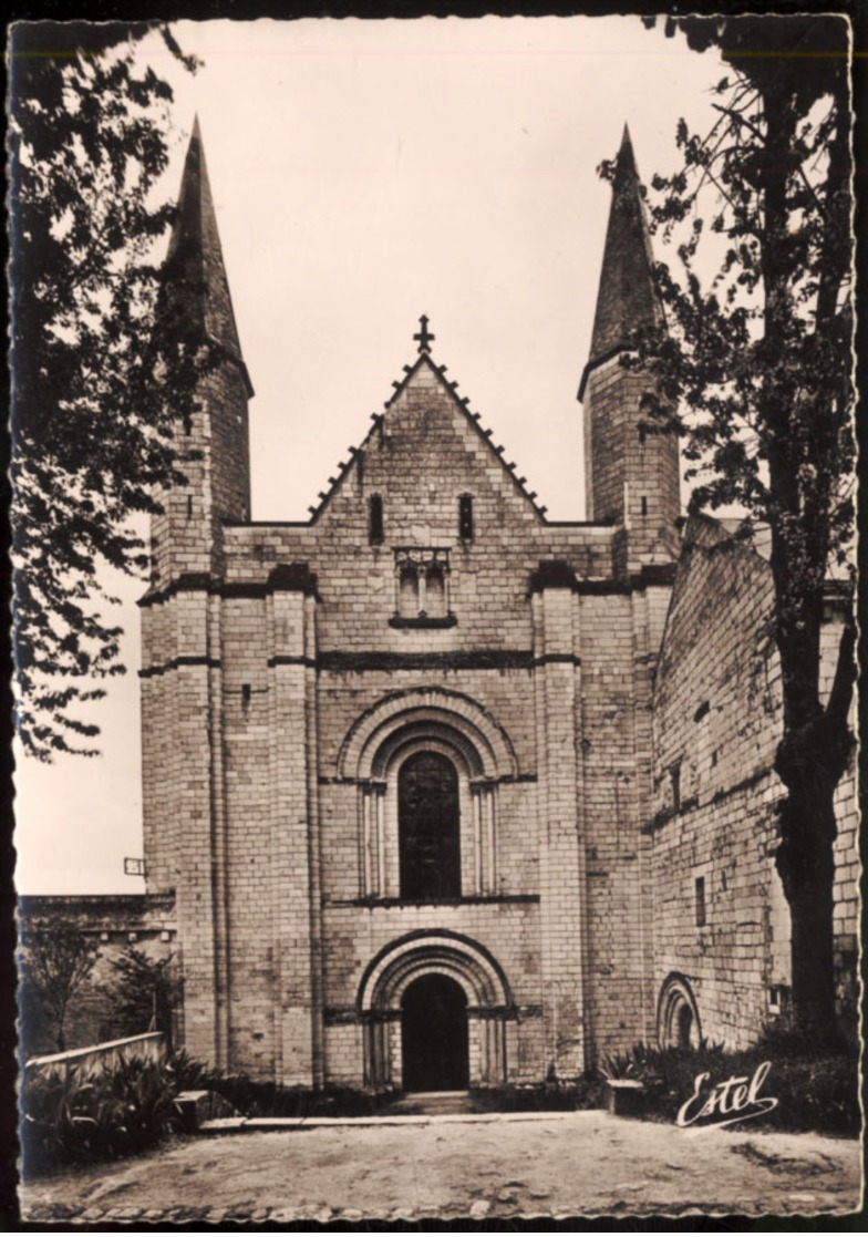 ABBAYE DE FONTEVRAULT.- Façade De La Chapelle - Autres & Non Classés