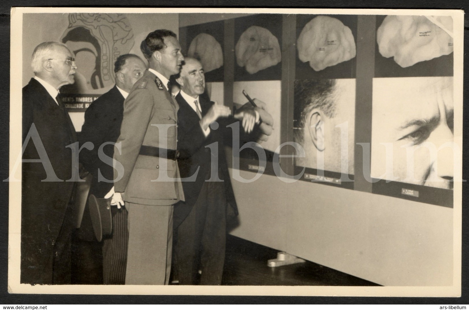 Photo Postcard / ROYALTY / Belgique / België / Roi Leopold III / Koning Leopold III / Expo De L'Homme / Palais D'Egmont - Beroemde Personen