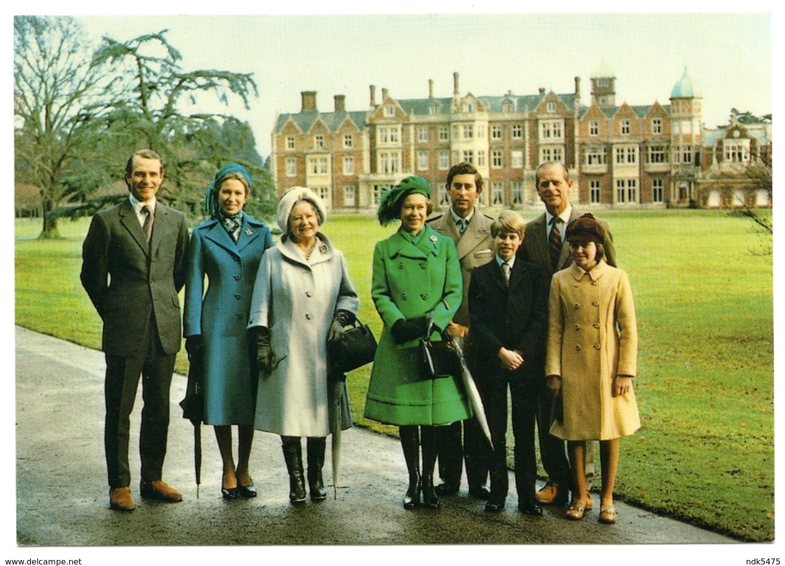 THE ROYAL FAMILY AT SANDRINGHAM IN JANUARY 1977 - Royal Families